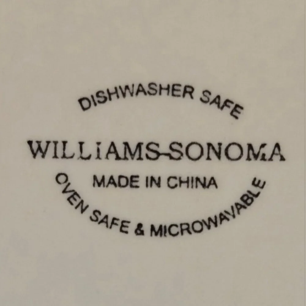 2005 Set of 4 William-Sonoma Easter Egg Shaped Bowls